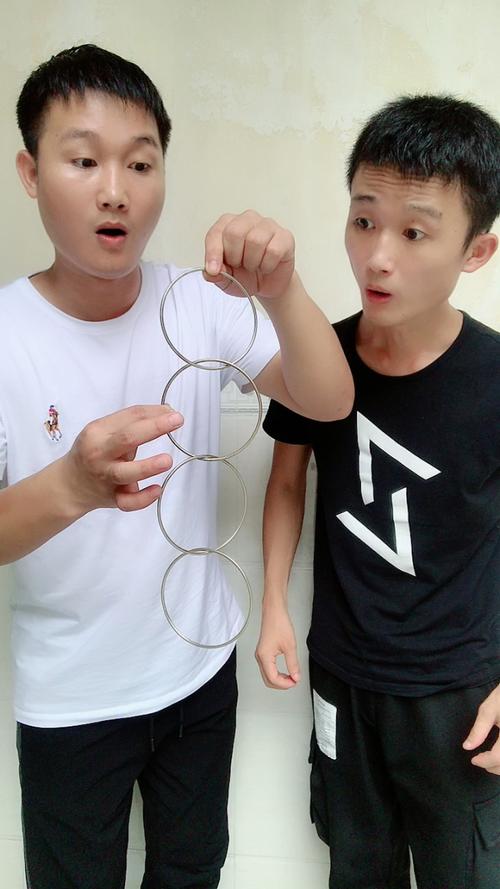 解密四连环魔术:从基础到揭秘