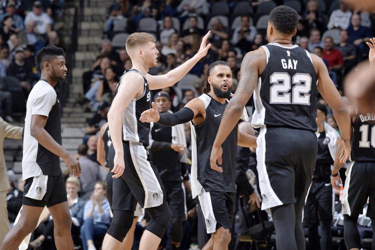 贝恩狂砍29分8篮板5助攻！对阵开拓者这场太猛了！