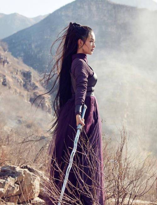 诛仙电影定妆照：李沁高冷造型美爆，网友热议