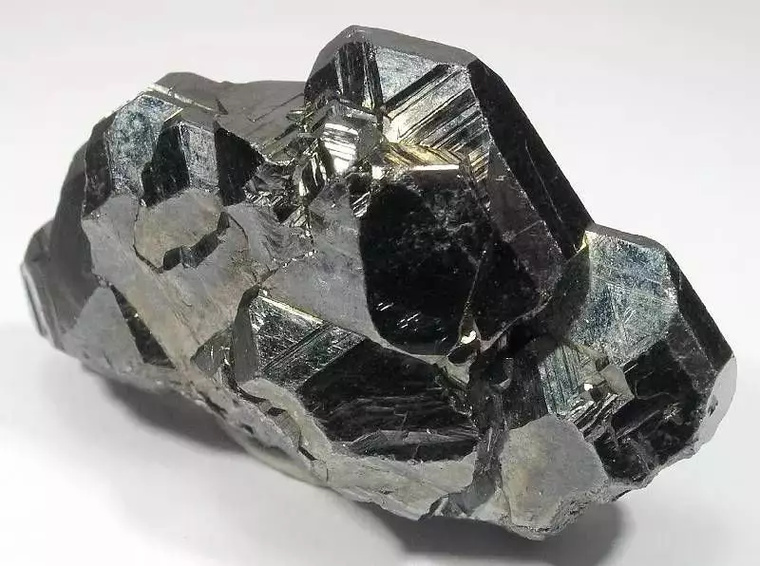 锡矿哪里多？全球锡矿资源分布一览！