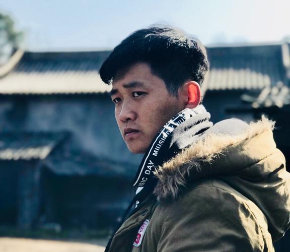 梦鸽前夫汪明翰简历曝光，他究竟是何方神圣？