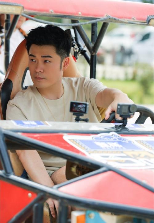 lol陈赫现在还玩吗？带你回顾他的精彩游戏瞬间！