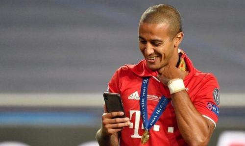 提亚哥的技术怎么样？看看他的控球和传球有多厉害！