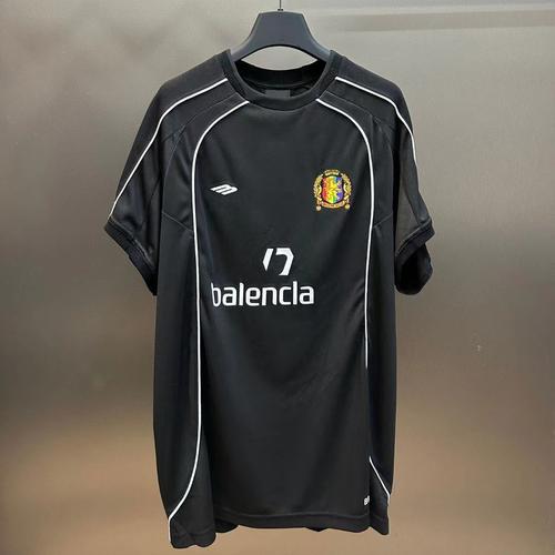 曼联12 13球衣多少钱？正品价格大揭秘！