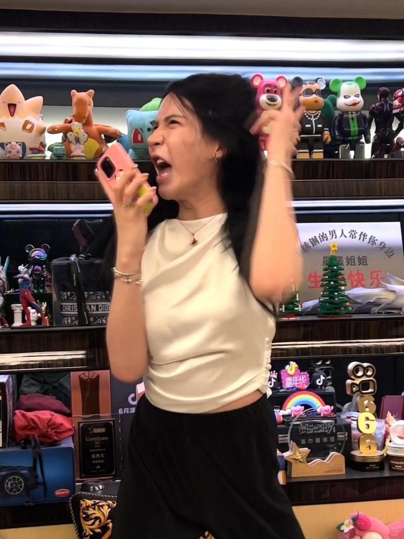 晨曦姐姐怎么了？好久没更新，背后原因揭秘！