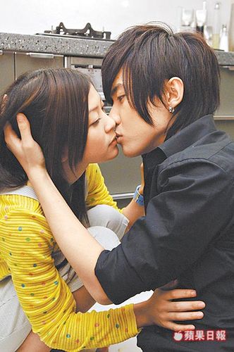 卓文萱的QQ是多少？快来看这里有她的联系方式！