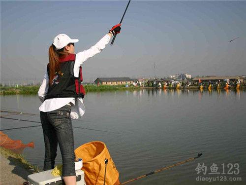 暗月岛钓鱼有什么技巧?老玩家教你快速升级!