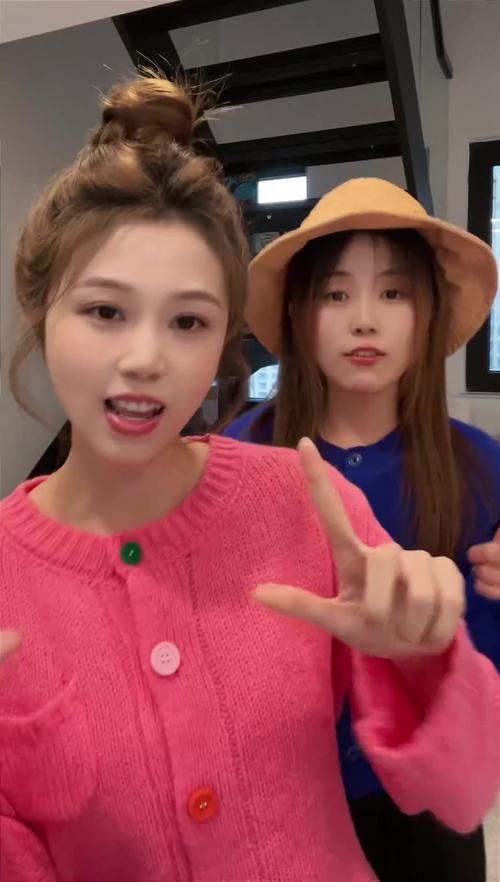 台湾小希是谁?网红美女小希个人资料大揭秘!