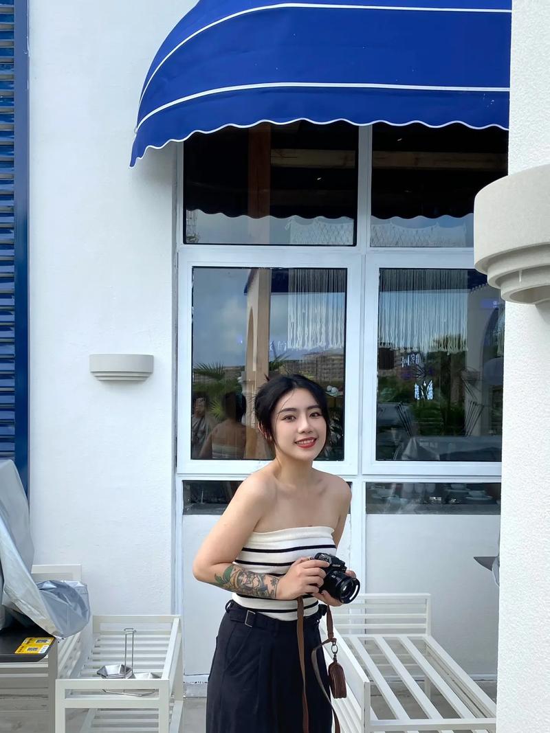 台湾小希是谁?网红美女小希个人资料大揭秘!