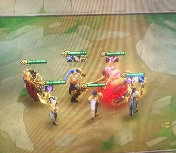 小恶魔转职,一气之下拖着行李出门了?