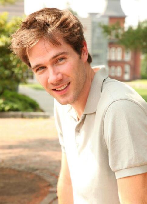 卢克 马可法莱恩,加拿大男歌手有哪些?